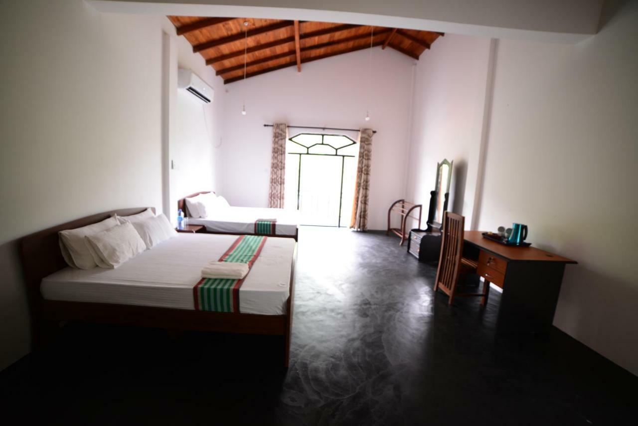 Hotel Tamarind Blue Tangalle Esterno foto